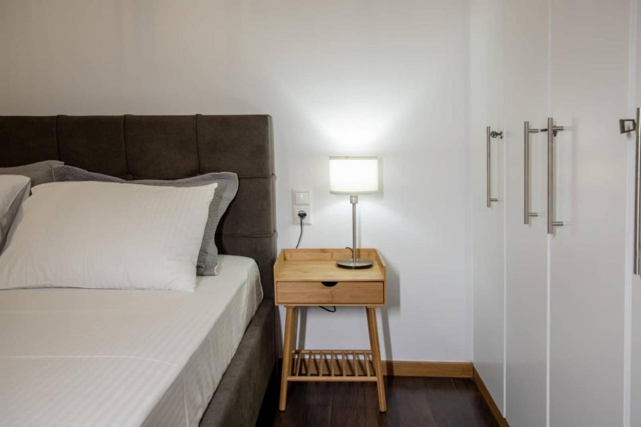 Sfakion 6 Apartment Chrissi Akti Chania Exterior foto
